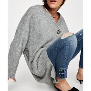 NEW ZARA Distressed Skinny Mid-rise jeans